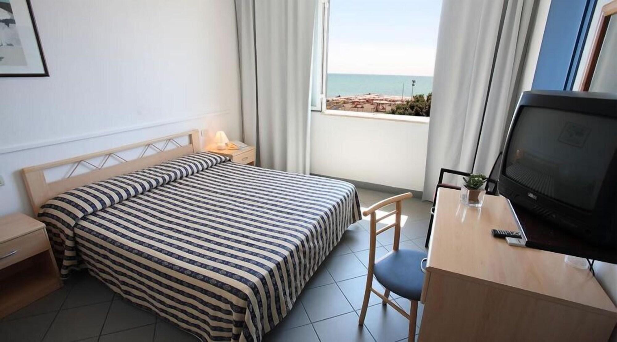 Hg Hotel Il Settebello Marina di Cecina Exterior foto